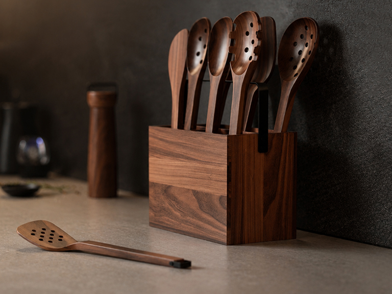L-TOOLS kitchen utensil storage holder with wooden cooking tools for countertop organization.